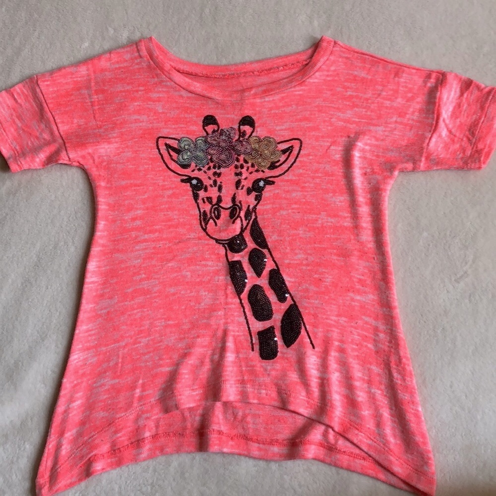 SOLD ❤️Girls top - Picture 1 of 1